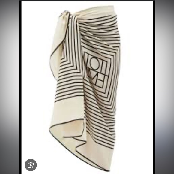 *ISO*Toteme monogram silk sarong!